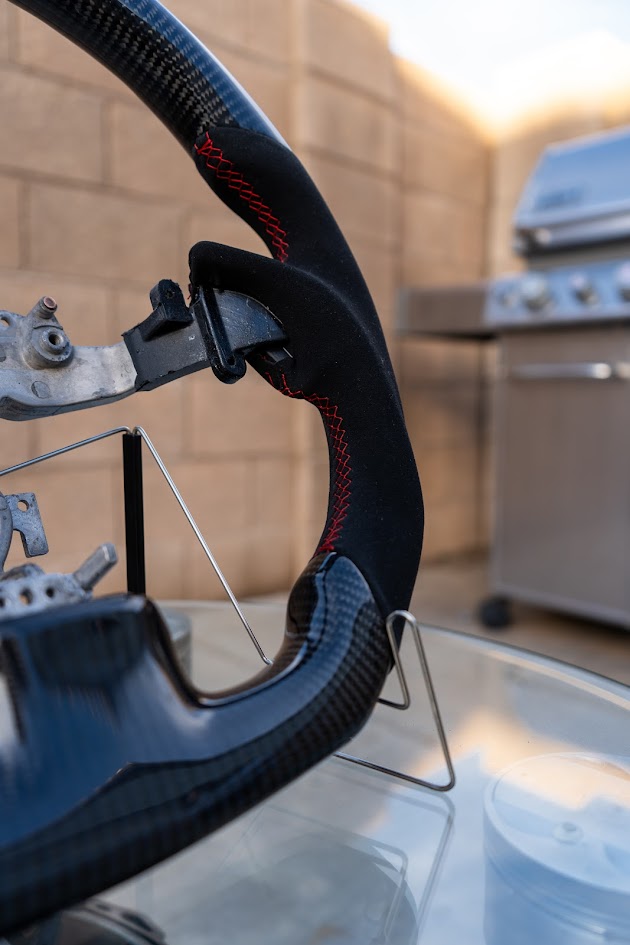 IN STOCK - Infiniti G37 Carbon fiber steering wheel